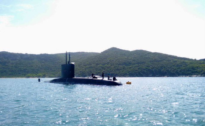 submarino em arraial do cabo