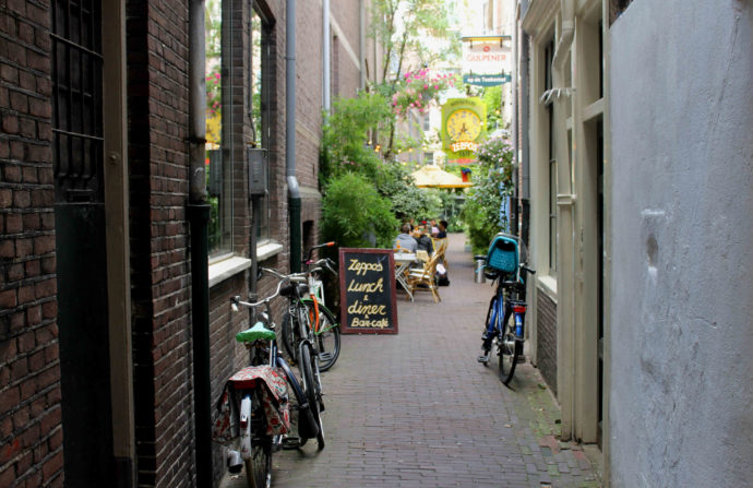 rua em amsterdam