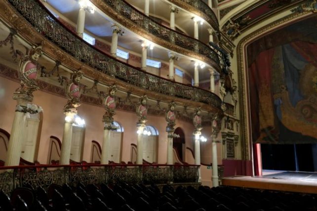 amazonas theater in manaus
