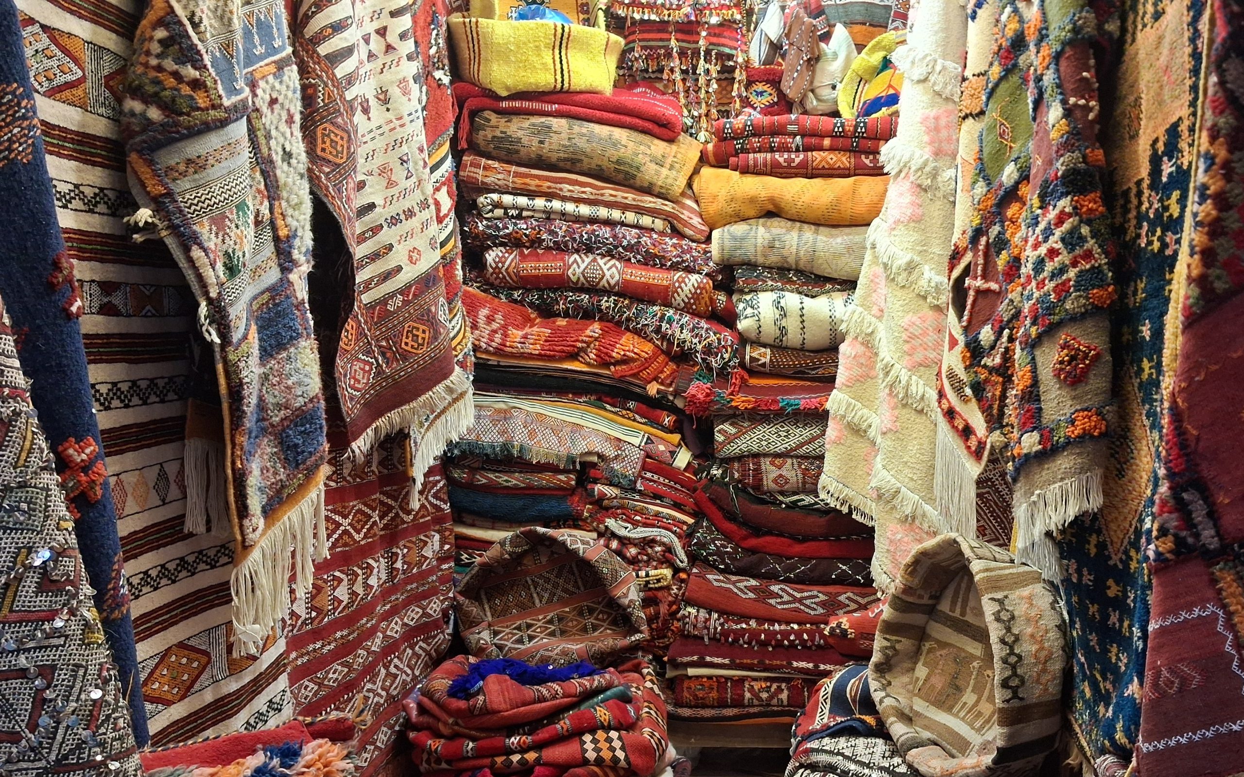 tapetes à venda no souk